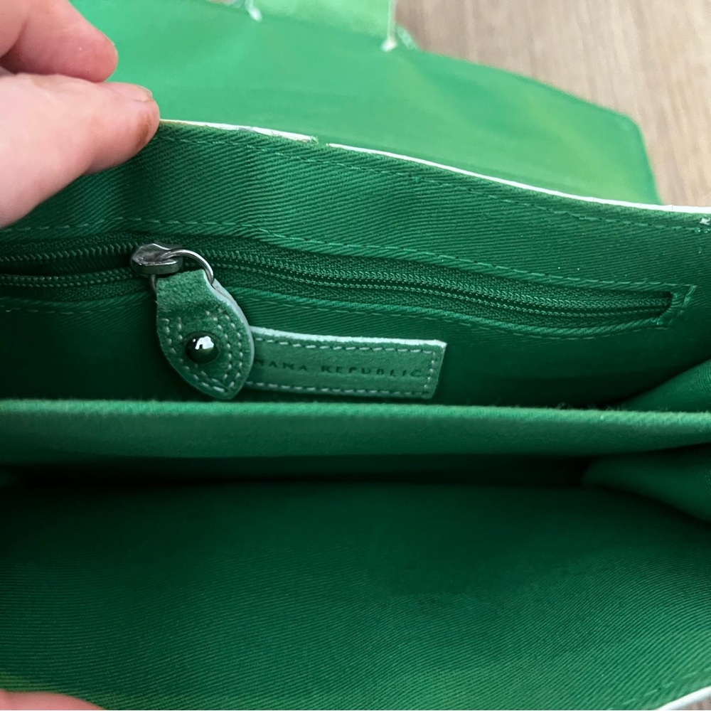 VTG Banana Republic Green Suede Buckle Front Purse - Picture 6 of 9